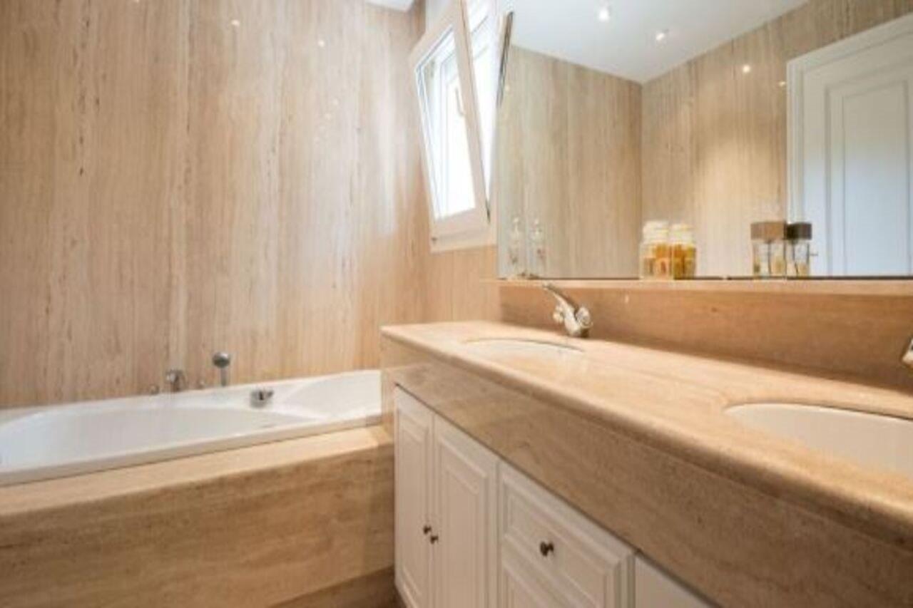 Seafront Tvl 40